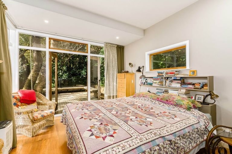 Photo of property in 16 Walter Road, Lowry Bay, Lower Hutt, 5013