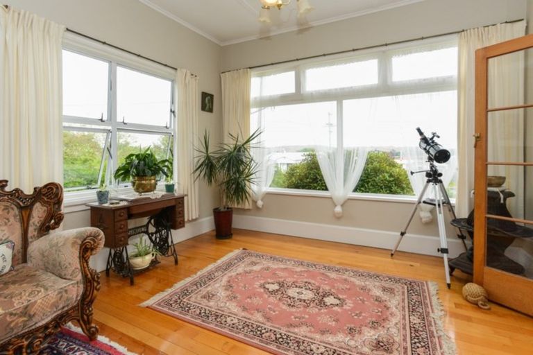 Photo of property in 43 Racecourse Road, Waipukurau, 4200