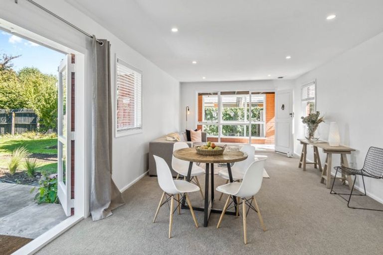 Photo of property in 1/104a Idris Road, Bryndwr, Christchurch, 8052