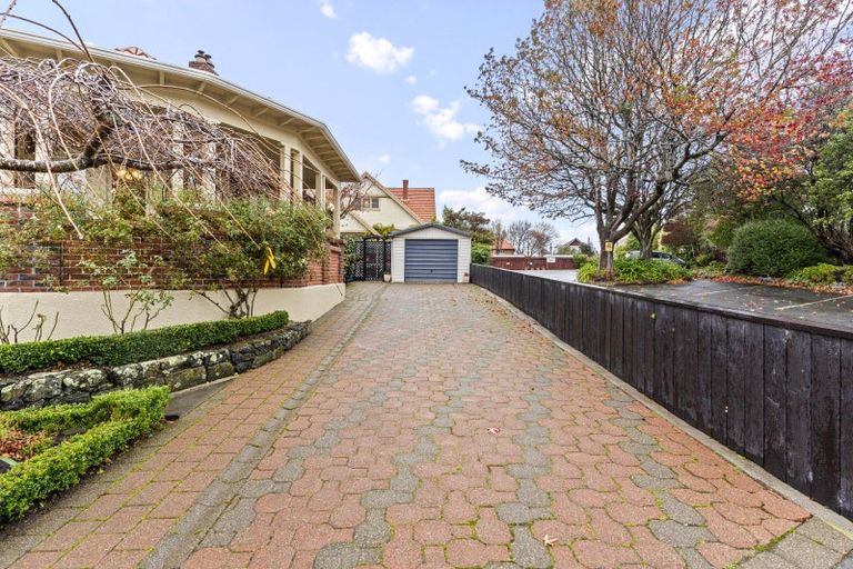 Photo of property in 241 Bay View Road, Saint Clair, Dunedin, 9012