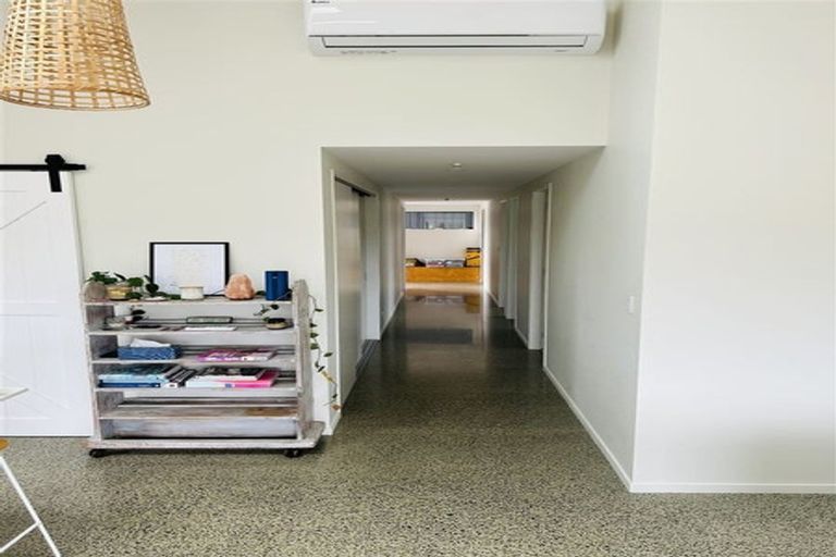 Photo of property in 7b Mavis Place, Beach Haven, Auckland, 0626