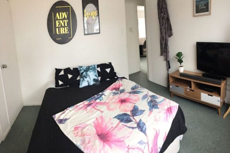 Photo of property in 1/8 Glenburn Place, Papakura, 2110