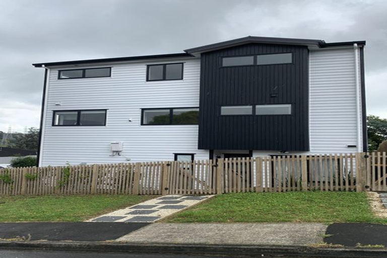 Photo of property in 59a Redwood Drive, Massey, Auckland, 0614