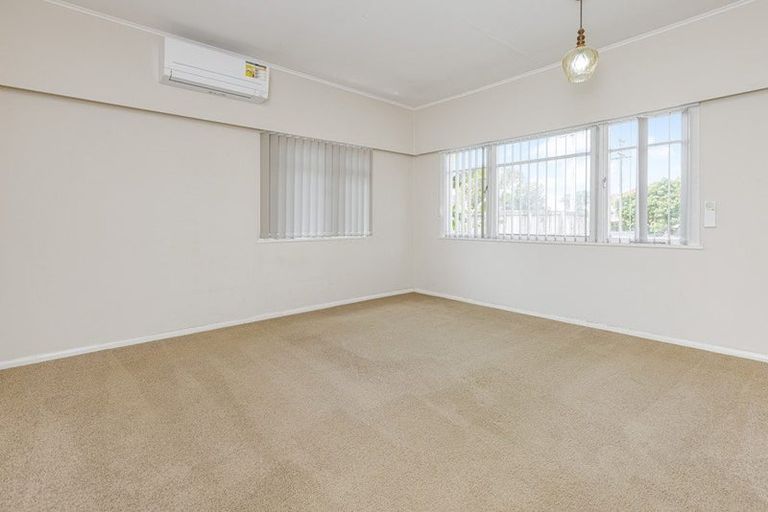 Photo of property in 8 Hamilton Road, Papatoetoe, Auckland, 2025
