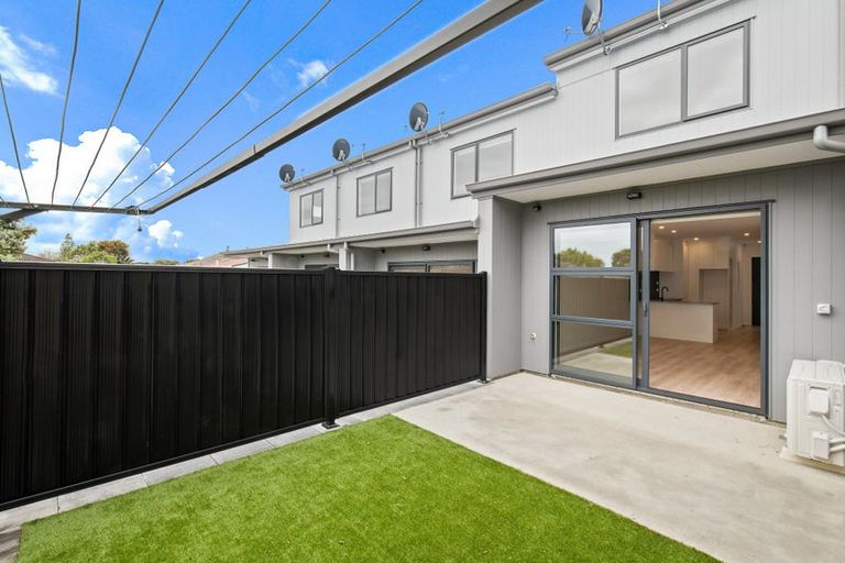 Photo of property in 4/28 Matapouri Road, Mangere Bridge, Auckland, 2022