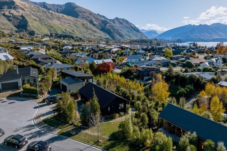 Photo of property in 14 Daniels Terrace, Wanaka, 9305