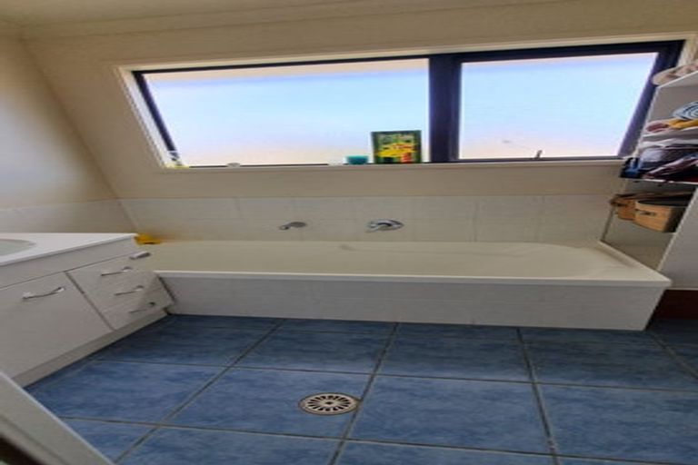 Photo of property in 25b Gardner Avenue, New Lynn, Auckland, 0600