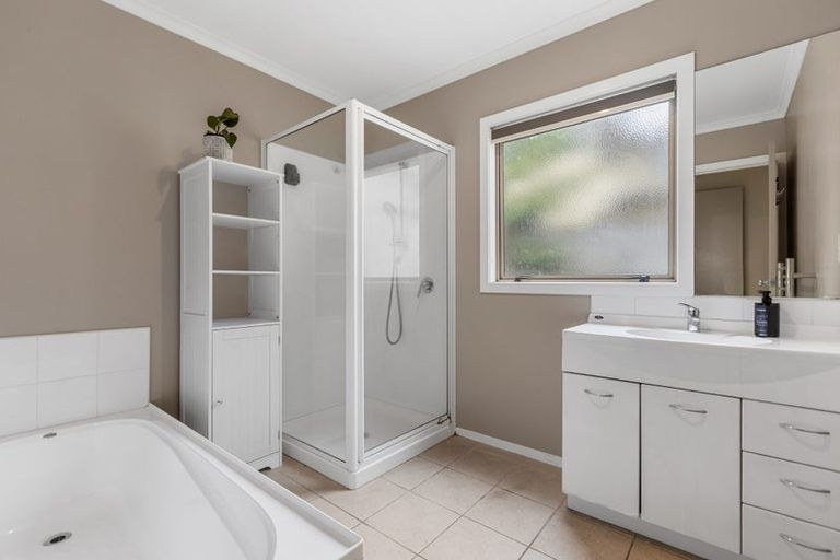 Photo of property in 23 Tupare Heights, Pyes Pa, Tauranga, 3112