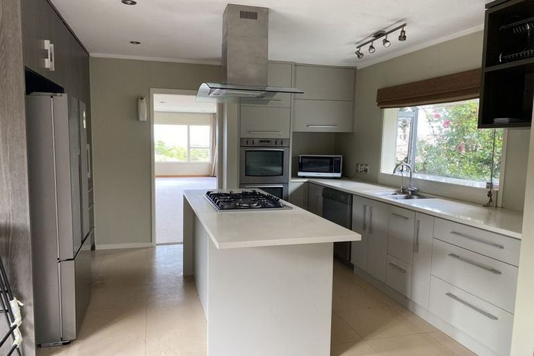 Photo of property in 26 Grenada Avenue, Forrest Hill, Auckland, 0620