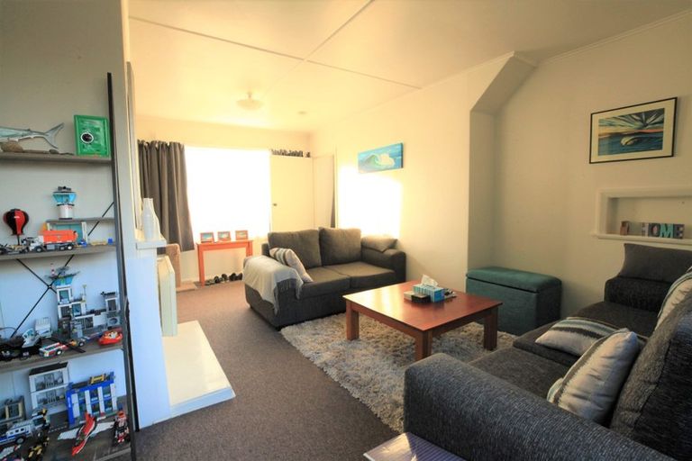 Photo of property in 25a-d Tireti Road, Titahi Bay, Porirua, 5022