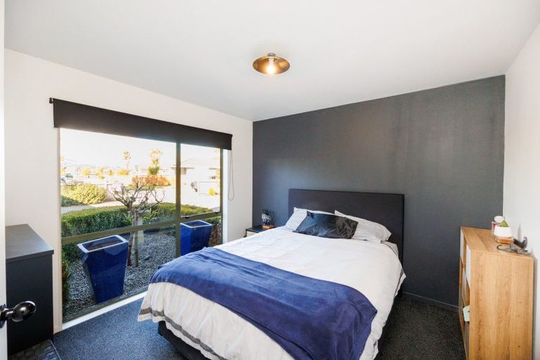 Photo of property in 5 Abby Road, Fitzherbert, Palmerston North, 4410