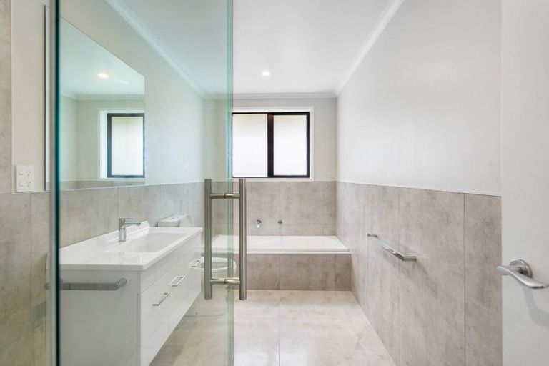 Photo of property in 42 Woolshed Road, Jacks Point, Queenstown, 9371
