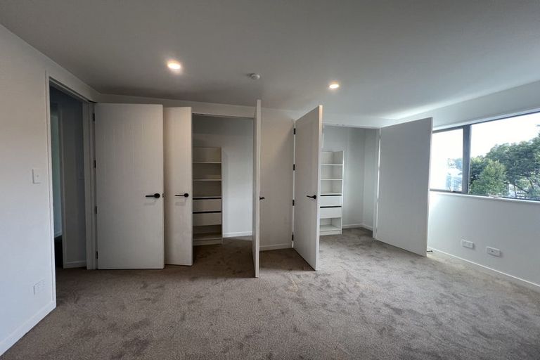 Photo of property in 35 Meadway, Sunnyhills, Auckland, 2010