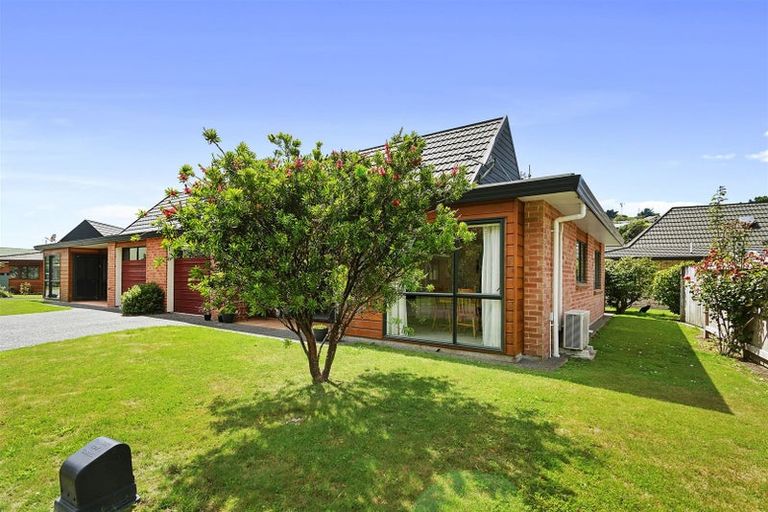Photo of property in Redwood Village, 45/42 Main Road, Tawa, Wellington, 5028