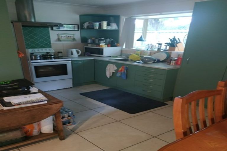 Photo of property in 188a Henderson Valley Road, Henderson, Auckland, 0612
