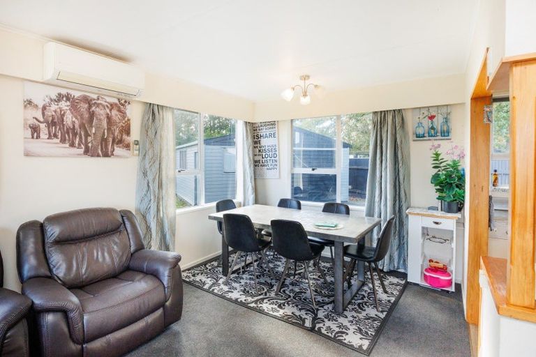 Photo of property in 48 Somerset Crescent, Highbury, Palmerston North, 4412