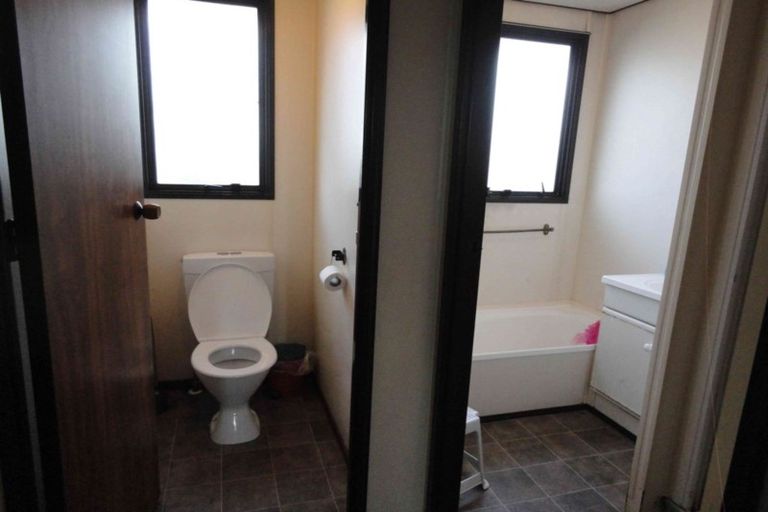 Photo of property in 1/15 Starforth Place, Henderson, Auckland, 0612