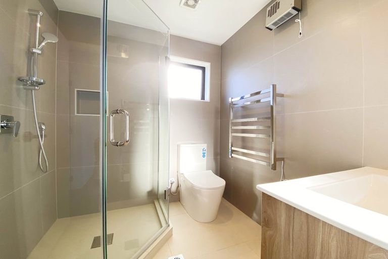 Photo of property in 176b Coronation Road, Hillcrest, Auckland, 0627