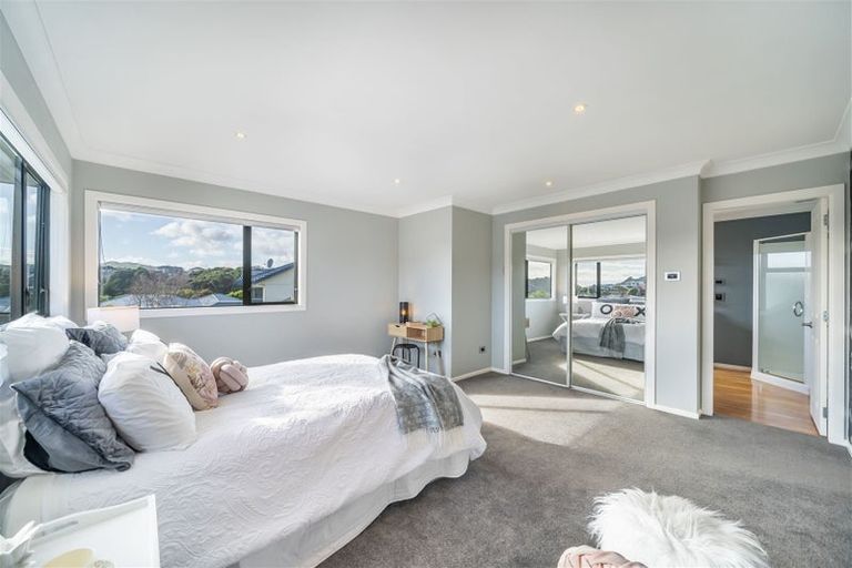 Photo of property in 70 Samwell Drive, Whitby, Porirua, 5024
