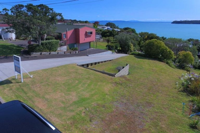 Photo of property in 19a Melandra Road, Stanmore Bay, Whangaparaoa, 0932