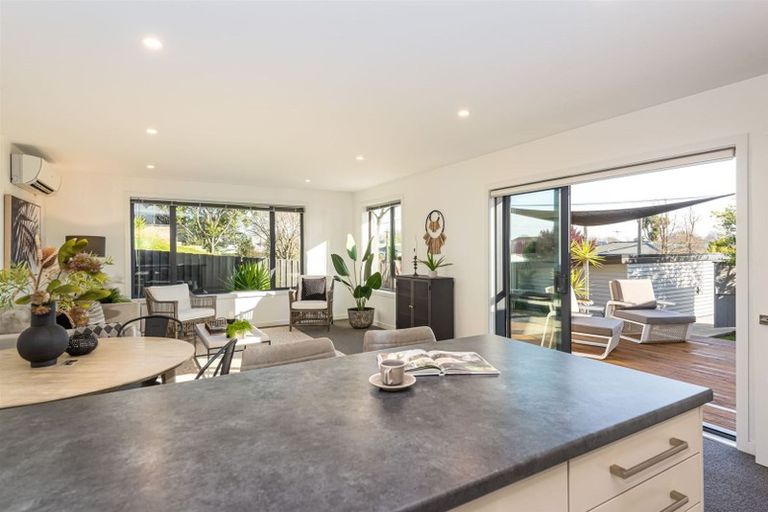 Photo of property in 202 Centaurus Road, Saint Martins, Christchurch, 8022