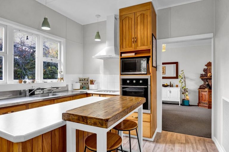 Photo of property in 26 Tainui Terrace, Inglewood, 4330