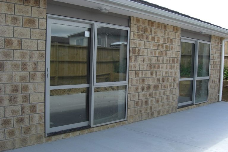 Photo of property in 23 Kerrykeel Drive, Flat Bush, Auckland, 2019