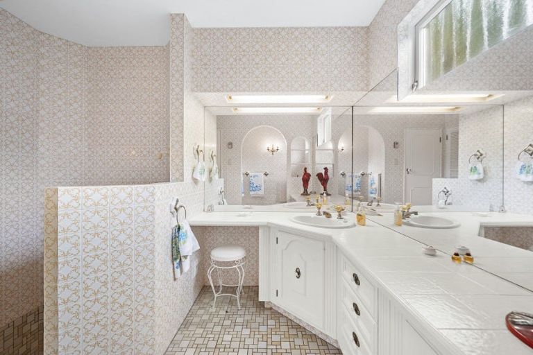 Photo of property in 37 Burrows Avenue, Karori, Wellington, 6012