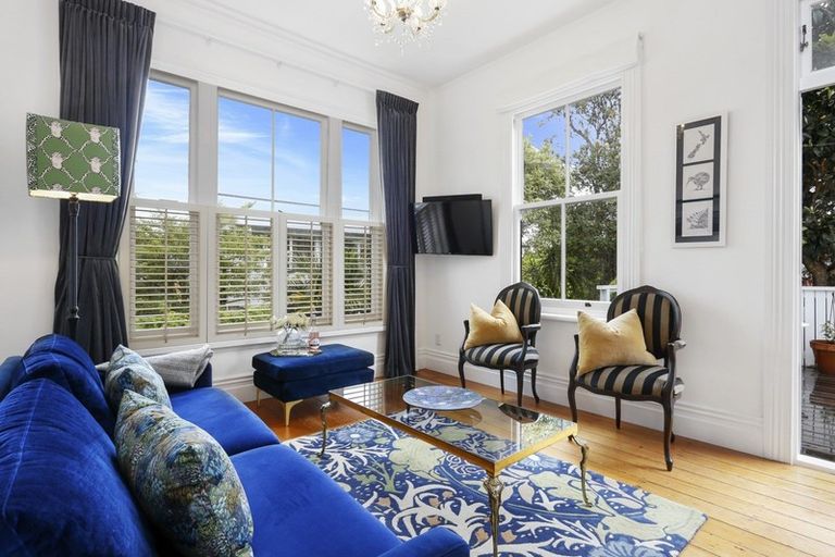 Photo of property in 45 Huka Road, Birkenhead, Auckland, 0626