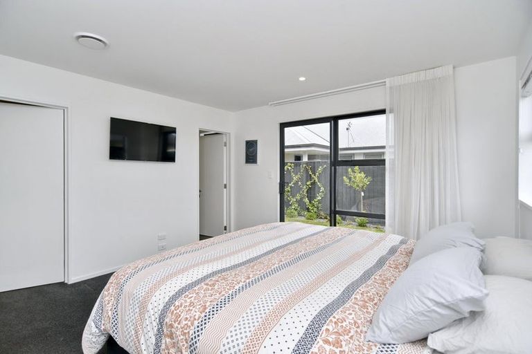 Photo of property in 32 Tara Crescent, Woodend, 7610