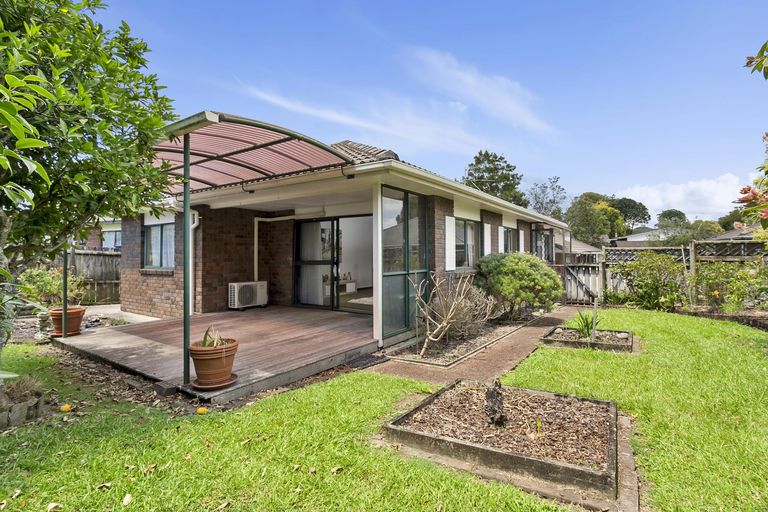 Photo of property in 4 Parker Avenue, New Lynn, Auckland, 0600