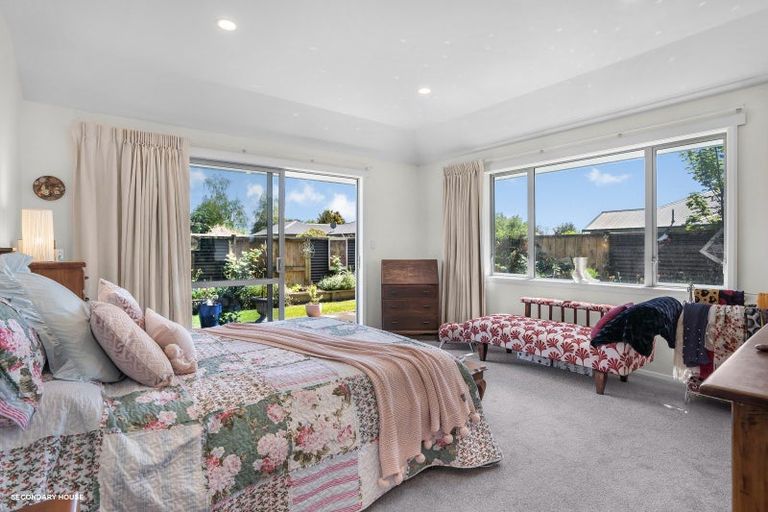 Photo of property in 81 Reading Street, Greytown, 5712