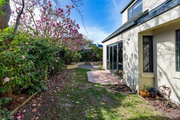 Photo of property in 56 Creyke Road, Ilam, Christchurch, 8041