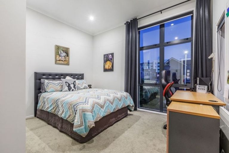 Photo of property in 28 Liquidambar Drive, Hobsonville, Auckland, 0616