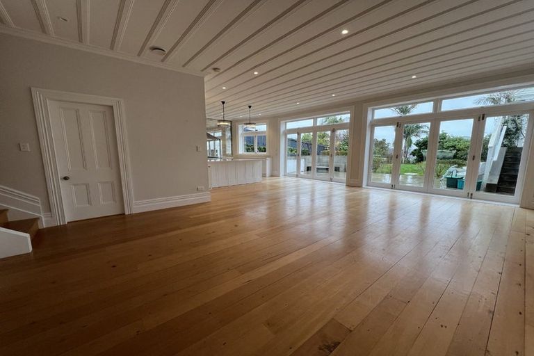 Photo of property in 82 Calliope Road, Stanley Point, Auckland, 0624