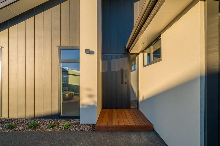 Photo of property in 32 Withers Crescent, Halswell, Christchurch, 8025