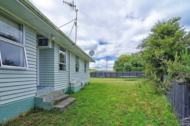 Photo of property in 39 Alfredton Road, Eketahuna, 4900