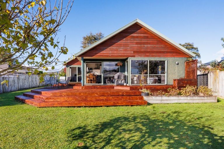 Photo of property in 5 Abby Road, Fitzherbert, Palmerston North, 4410