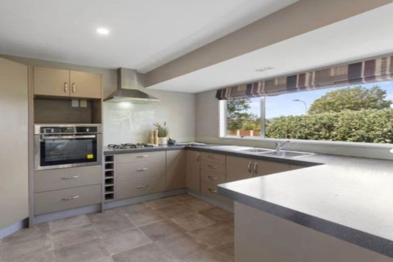 Photo of property in 1 Birdling Place, Halswell, Christchurch, 8025