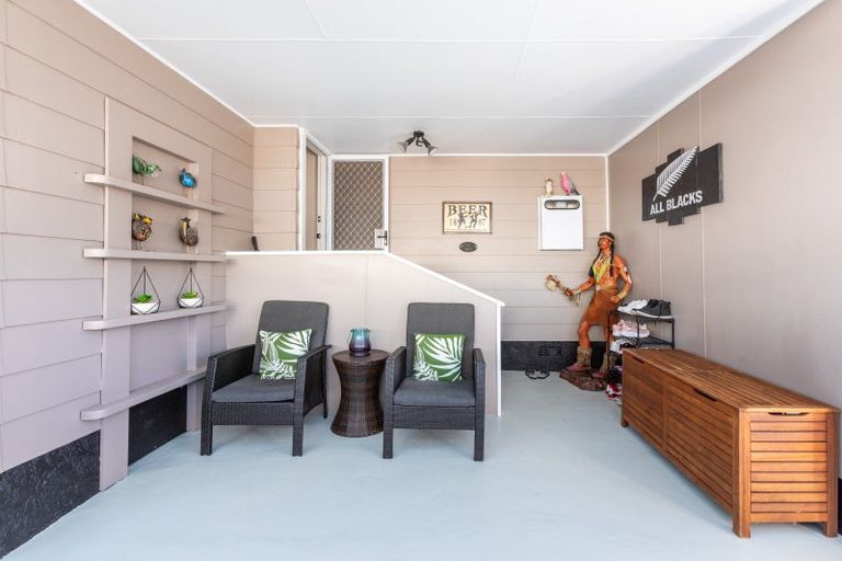 Photo of property in 63 Burgoyne Street, Woodville, 4920