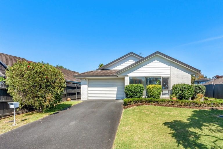 Photo of property in 1/8 Solana Court, Botany Downs, Auckland, 2010