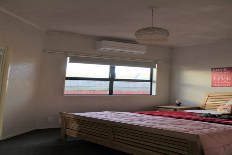 Photo of property in 57 Birdwood Avenue, Papatoetoe, Auckland, 2025