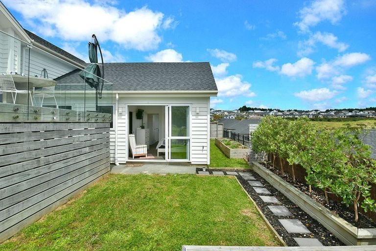 Photo of property in 9 Kaipuke Crescent, Gulf Harbour, Whangaparaoa, 0930