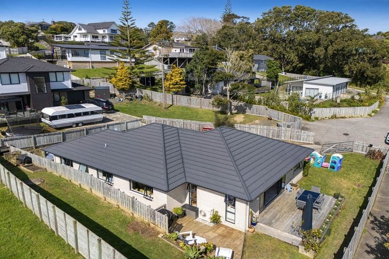 Photo of property in 9 St Julia Court, Helensville, 0800