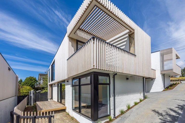 Photo of property in 771b East Coast Road, Northcross, Auckland, 0630