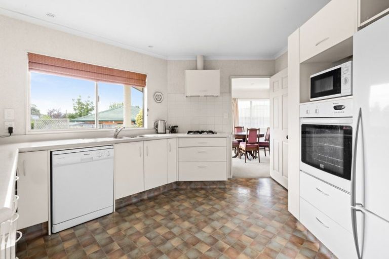 Photo of property in 11 Kingsgate Row, Havelock North, 4130