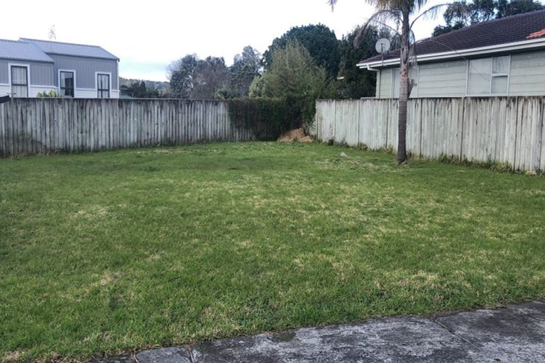 Photo of property in 24 Chippendale Crescent, Birkdale, Auckland, 0626