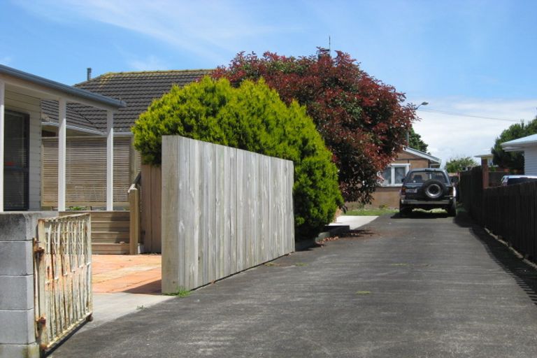 Photo of property in 124 Mountain Road, Mangere Bridge, Auckland, 2022