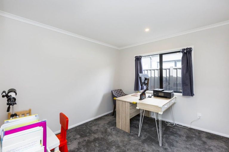 Photo of property in 13 Te Kaeaea Crescent, Wallaceville, Upper Hutt, 5018