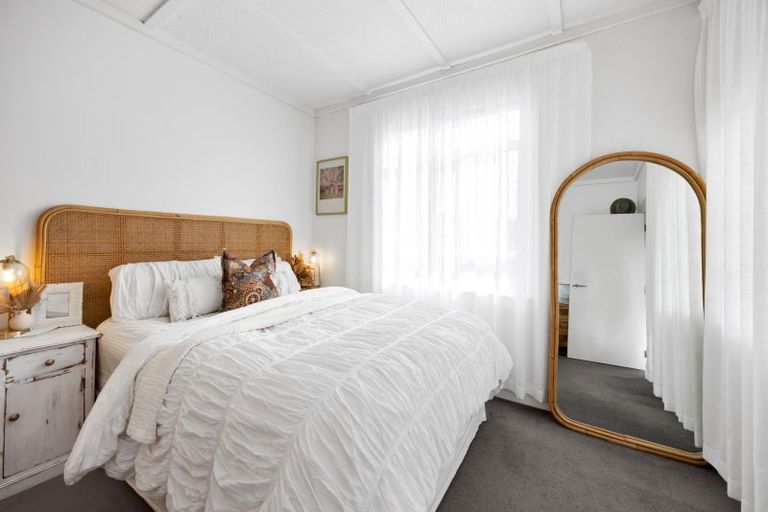 Photo of property in 21 High Street West, Waitara, 4320